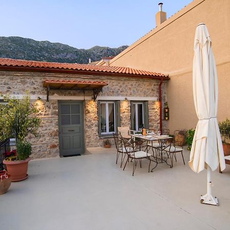 Guesthouse Simou With View 3 Bedrooms Arachova Extérieur photo